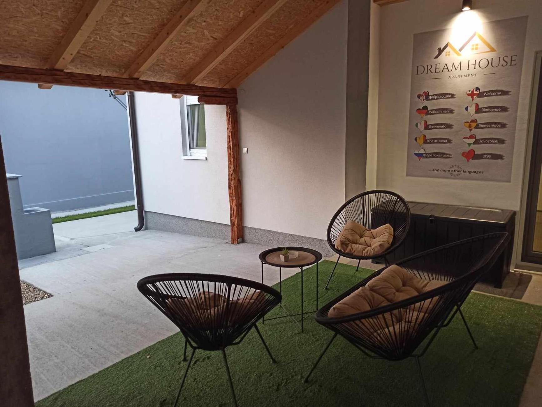 Dream House Appartement Vrsac Buitenkant foto